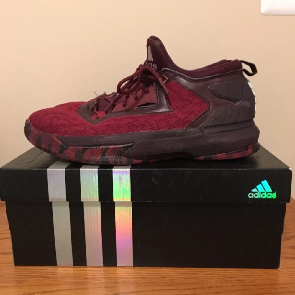 Adidas dame 2 size 11